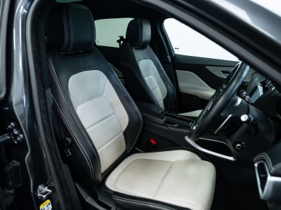 Jaguar F Pace