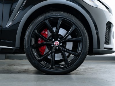 Jaguar F Pace