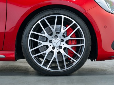 Mercedes Benz A45 Amg