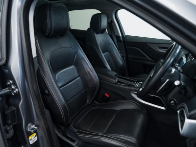 Jaguar F Pace