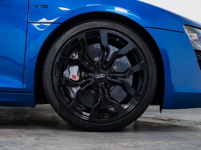 Audi R8 V10